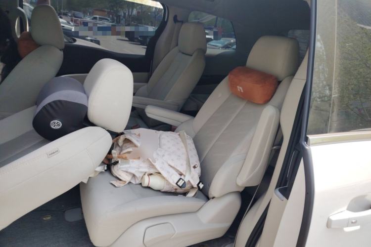 Used Buick GL8 2023 Land Executive Class Smart Enjoyment Model Left Rear Seat
