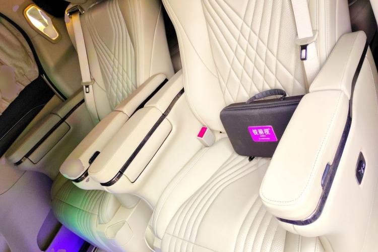 Used Buick GL8 2023 ES Lu Zun Comfort Model Left Rear Seat