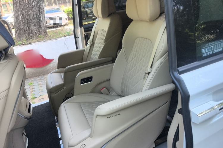 Used Buick GL8 2023 ES Lu Zun Luxury Model Left Rear Seat