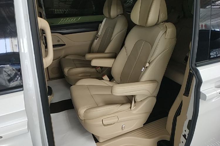 Used Buick GL8 2023 ES Lu Zun Deluxe Model Left Rear Seat