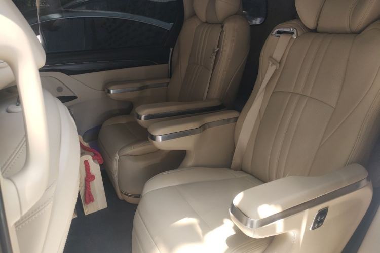 Used Buick GL8 2023 ES Lu Zun Deluxe Model Left Rear Seat
