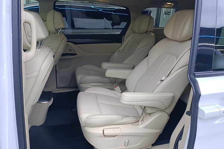 Used Buick GL8 2023 ES Lu Zun Deluxe Model Left Rear Seat