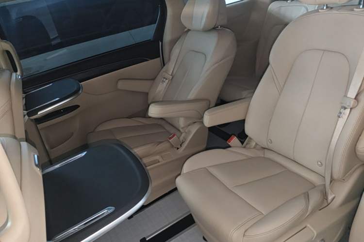 Used Buick GL8 2023 ES Lu Zun Deluxe Model Left Rear Seat