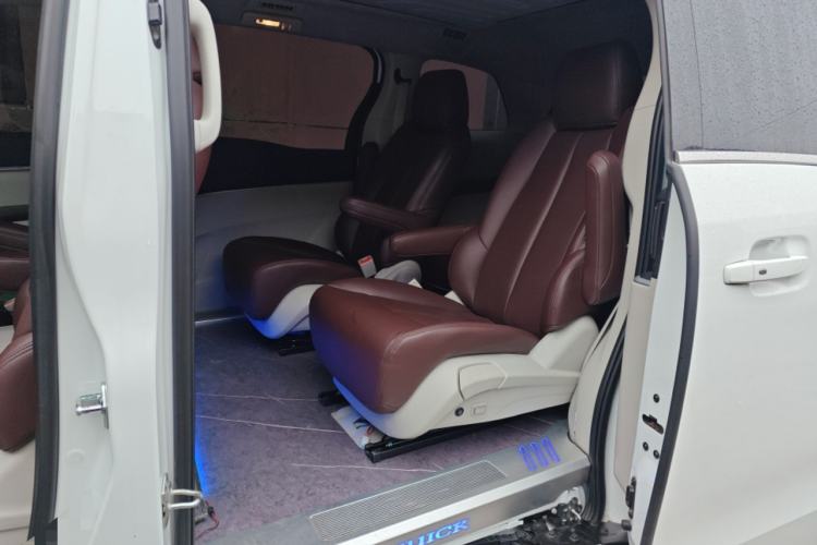 Used Buick GL8 2023 Land Executive Class Smart Enjoyment Model Left Rear Seat