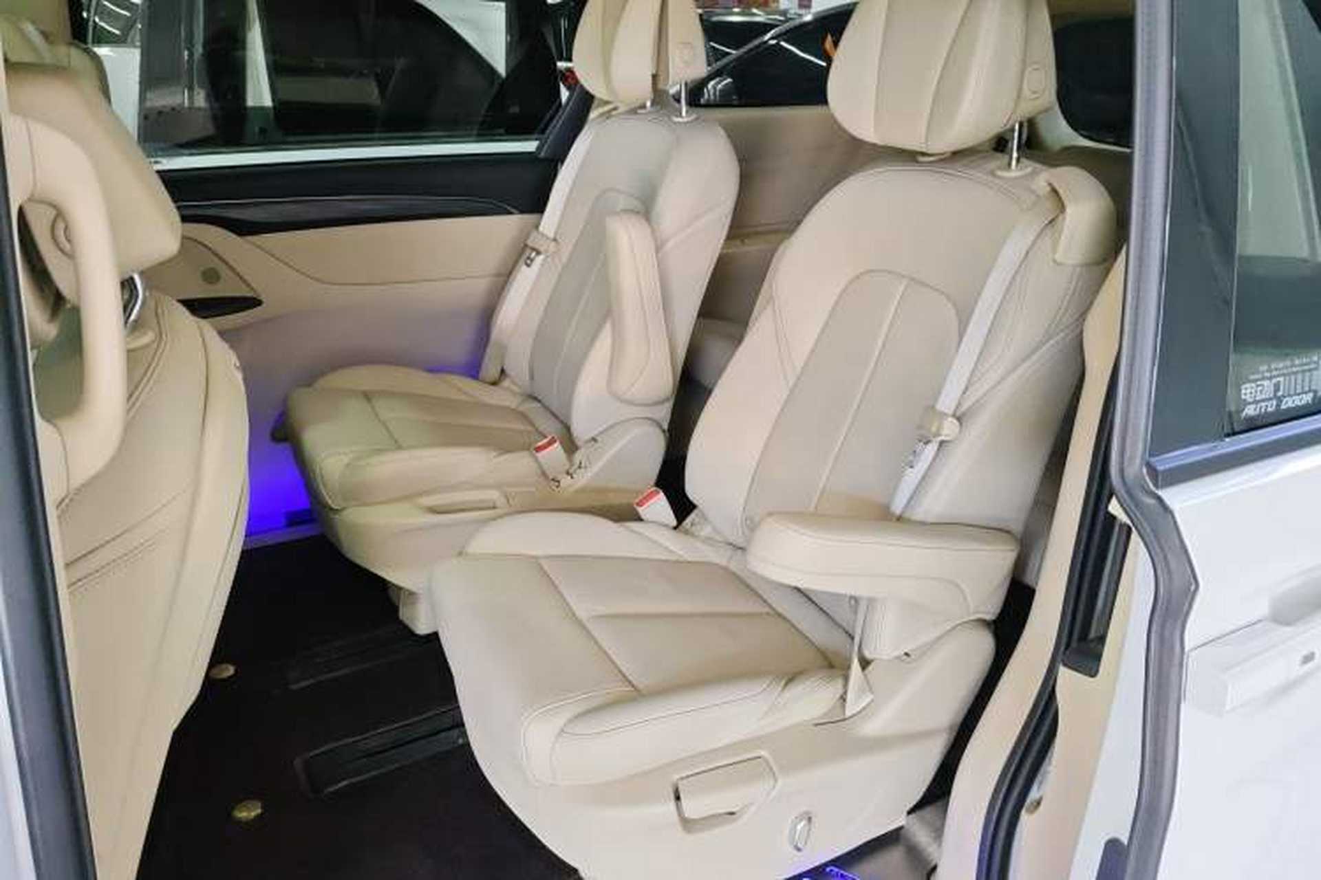 Used Buick GL8 2023 ES Lu Zun Deluxe Model Left Rear Seat