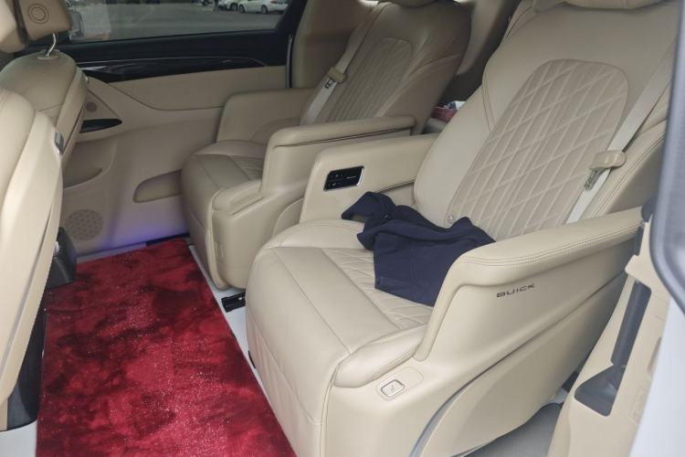 Used Buick GL8 2023 ES Lu Zun Luxury Model Left Rear Seat