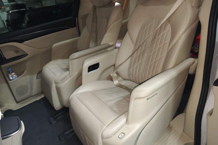 Used Buick GL8 2023 ES Lu Zun Luxury Edition and Yue Version Left Rear Seat