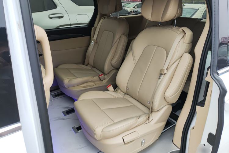 Used Buick GL8 2023 ES Lu Zun Deluxe Model Left Rear Seat