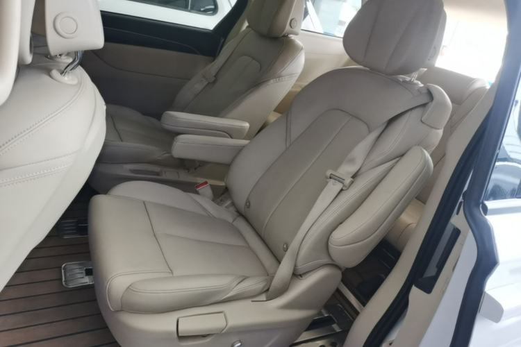 Used Buick GL8 2023 ES Lu Zun Deluxe Model Left Rear Seat