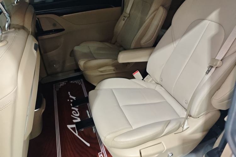 Used Buick GL8 2023 ES Lu Zun Deluxe Model Left Rear Seat