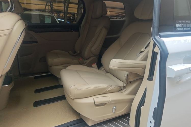 Used Buick GL8 2023 ES Lu Zun Deluxe Model Left Rear Seat