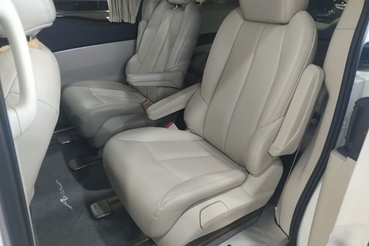 Used Buick GL8 2023 Land Executive Class Smart Enjoyment Model Left Rear Seat