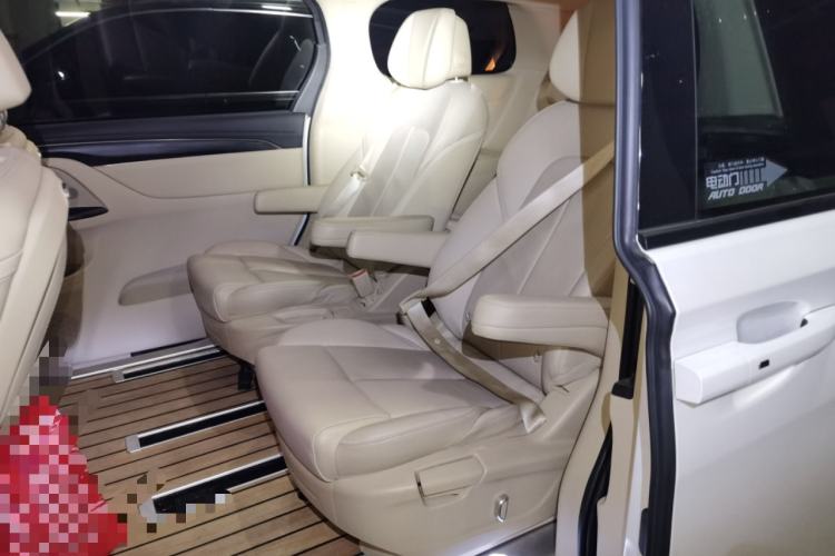 Used Buick GL8 2023 ES Lu Zun Deluxe Model Left Rear Seat