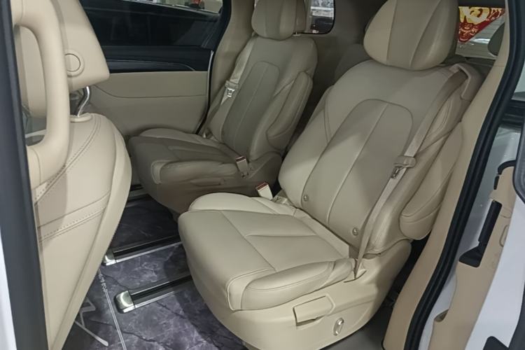 Used Buick GL8 2023 ES Lu Zun Deluxe Model Left Rear Seat