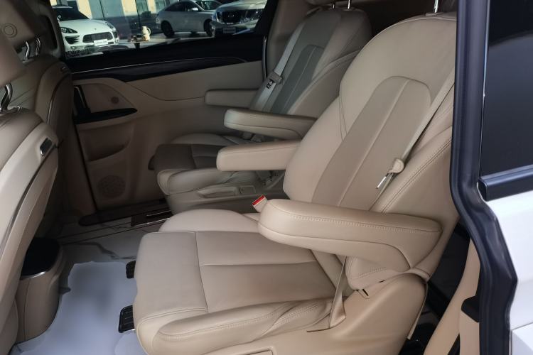 Used Buick GL8 2023 ES Lu Zun Deluxe Model Left Rear Seat