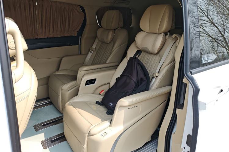 Used Buick GL8 2023 ES Lu Zun Luxury Model Left Rear Seat
