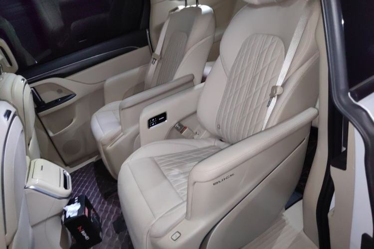 Used Buick GL8 2023 ES Lu Zun Luxury Model Left Rear Seat