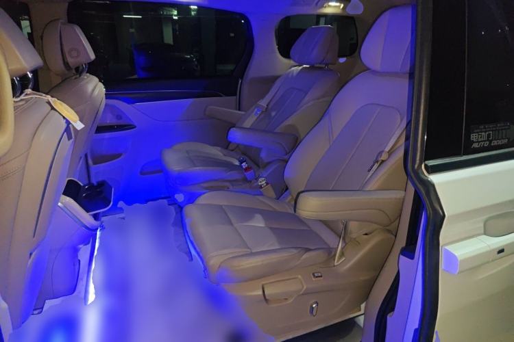 Used Buick GL8 2023 ES Lu Zun Deluxe Model Left Rear Seat