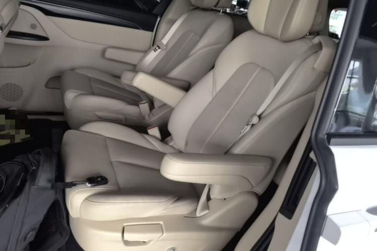 Used Buick GL8 2023 ES Lu Zun Deluxe Model Left Rear Seat
