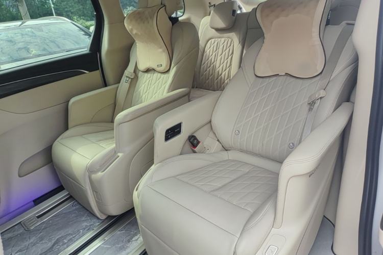 Used Buick GL8 2023 ES Lu Zun Luxury Model Left Rear Seat