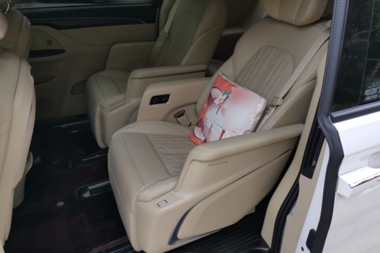 Used Buick GL8 2023 ES Lu Zun Luxury Model Left Rear Seat