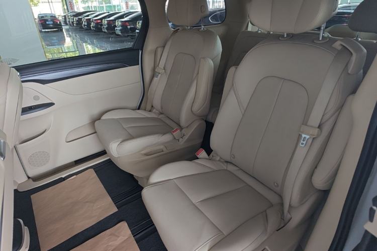 Used Buick GL8 2023 ES Lu Zun Deluxe Model Left Rear Seat