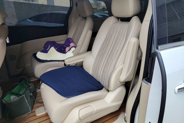 Used Buick GL8 2023 Land Executive Class 652T Luxury Model Left Rear Seat