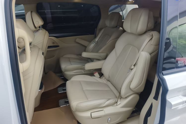 Used Buick GL8 2023 ES Lu Zun Deluxe Model Left Rear Seat
