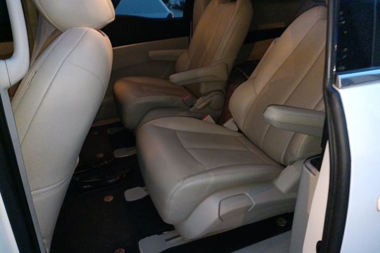 Used Buick GL8 2023 Land Executive Class 652T Luxury Model Left Rear Seat