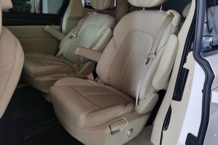 Used Buick GL8 2023 ES Lu Zun Deluxe Model Left Rear Seat