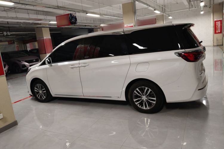Used Buick GL8 2023 ES Lu Zun Deluxe and Yue Edition Left Side