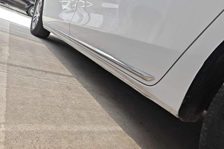 Used Buick GL8 2023 ES Lu Zun Deluxe Model Left Side Sill