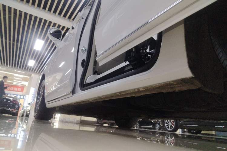 Used Buick GL8 2023 ES Lu Zun Comfort Model Left Side Sill
