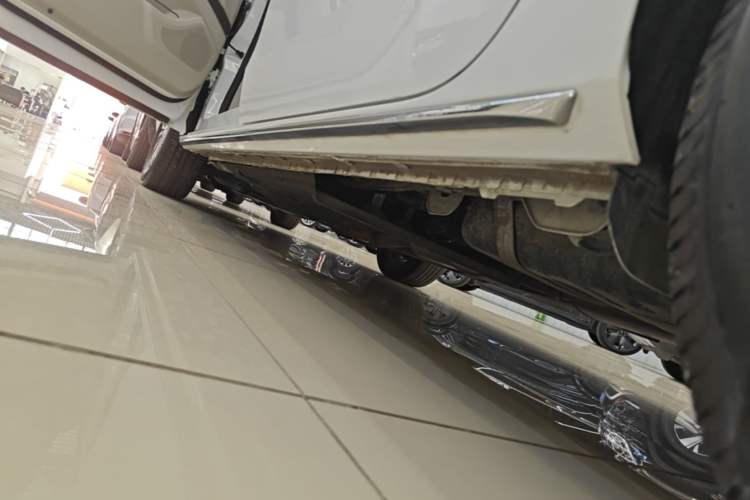 Used Buick GL8 2023 Land Executive Class Smart Enjoyment Model Left Side Sill