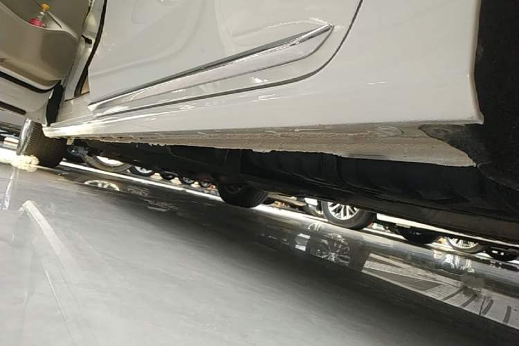 Used Buick GL8 2023 ES Lu Zun Comfort Model Left Side Sill
