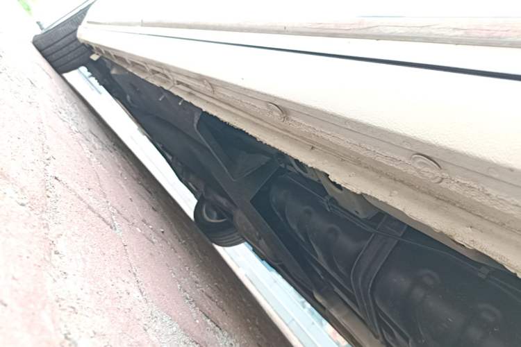 Used Buick GL8 2023 Avenir Avia Four-Seat Prestige Edition Left Side Sill
