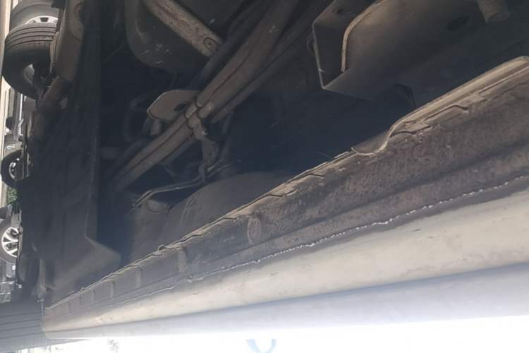 Used Buick GL8 2023 Land Executive Class Smart Enjoyment Model Left Side Sill