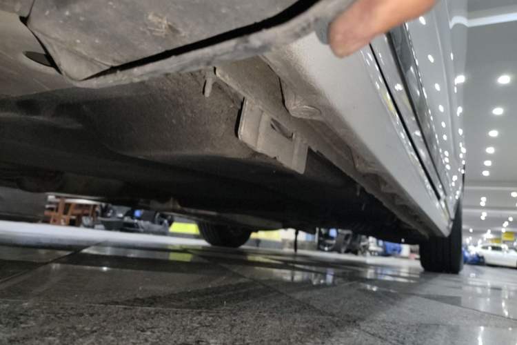 Used Buick GL8 2023 ES Lu Zun Deluxe Model Left Side Sill