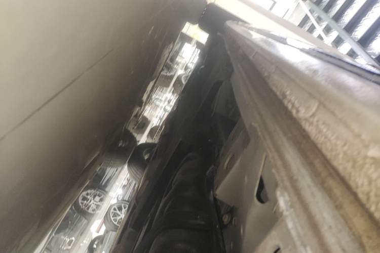 Used Buick GL8 2023 ES Lu Zun Deluxe Model Left Side Sill