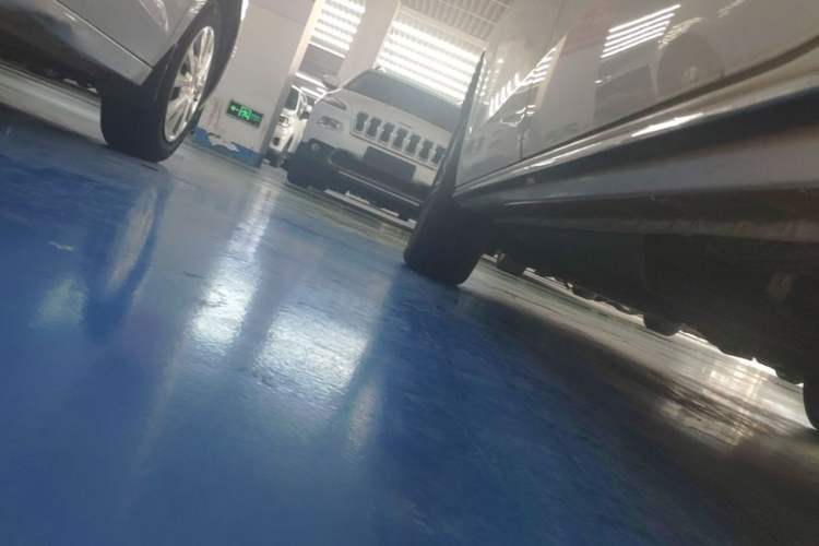 Used Buick GL8 2023 Land Executive Class Comfort Model Left Side Sill