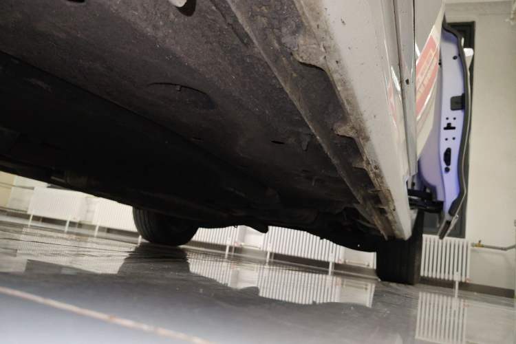 Used Buick GL8 2023 ES Lu Zun Deluxe and Yue Edition Left Side Sill