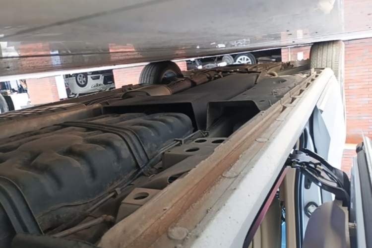 Used Buick GL8 2023 ES Lu Zun Deluxe Model Left Side Sill