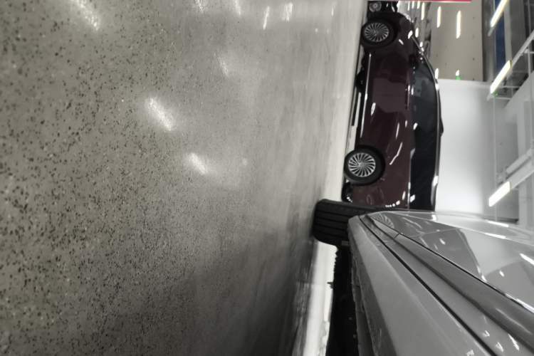 Used Buick GL8 2023 ES Lu Zun Deluxe Model Left Side Sill