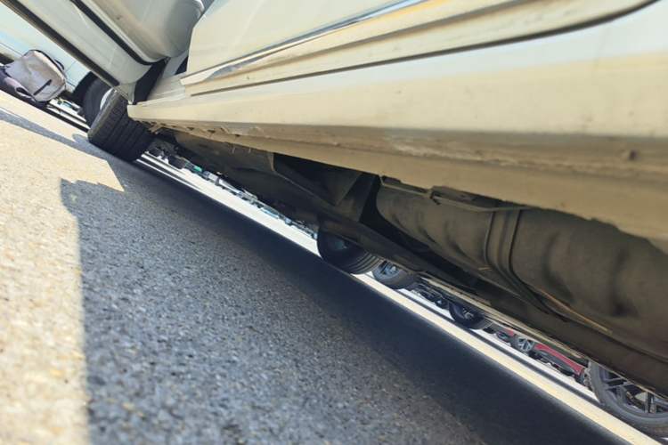 Used Buick GL8 2023 ES Lu Zun Luxury Edition and Yue Version Left Side Sill