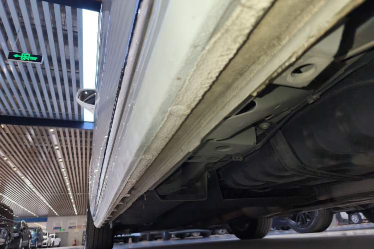 Used Buick GL8 2023 ES Lu Zun Deluxe Model Left Side Sill