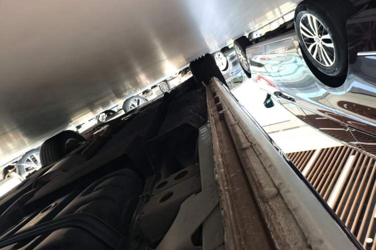 Used Buick GL8 2023 ES Lu Zun Deluxe Model Left Side Sill