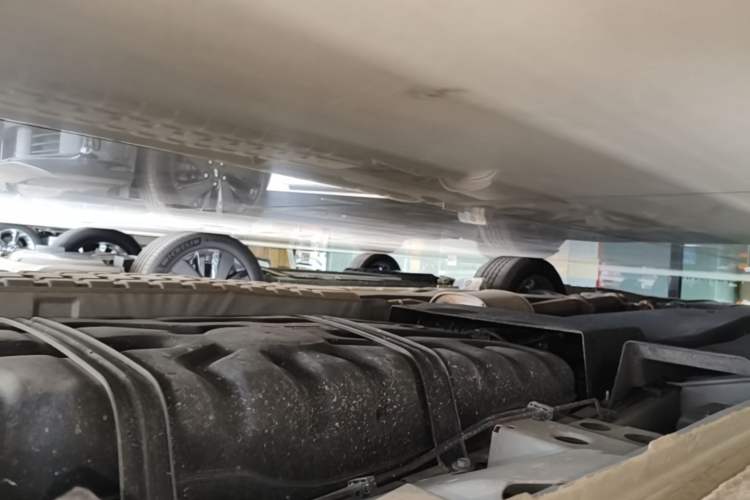 Used Buick GL8 2023 ES Lu Zun Deluxe Model Left Side Sill