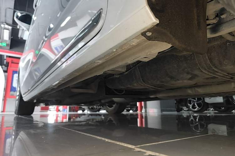 Used Buick GL8 2023 ES Lu Zun Comfort Model Left Side Sill