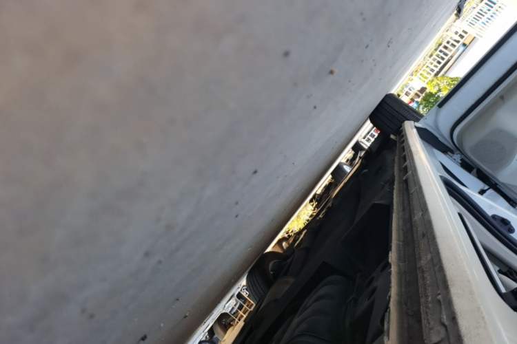 Used Buick GL8 2023 ES Lu Zun Comfort Model Left Side Sill