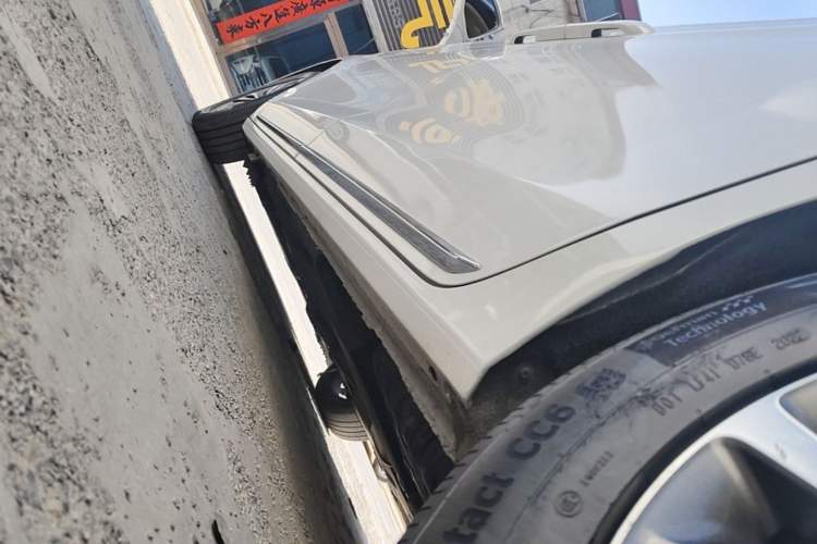 Used Buick GL8 2023 ES Lu Zun Deluxe Model Left Side Sill